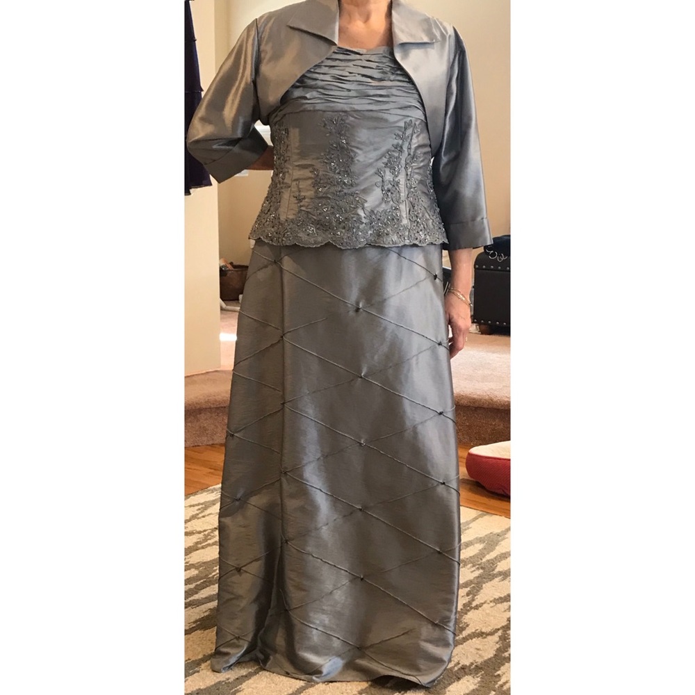 Elegant Event Gown -Gray/Silver